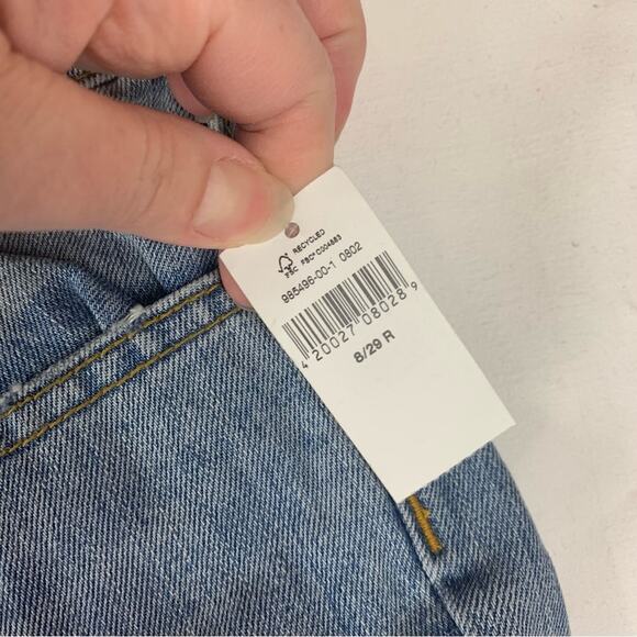 GAP womens size 8 29 Blue Boyfriend fit crop Jeans light wash new distressed - Picture 4 of 13